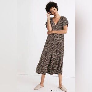 Madewell Bubble-Sleeve Button-Front Midi Dress in Adorable Ditsy
